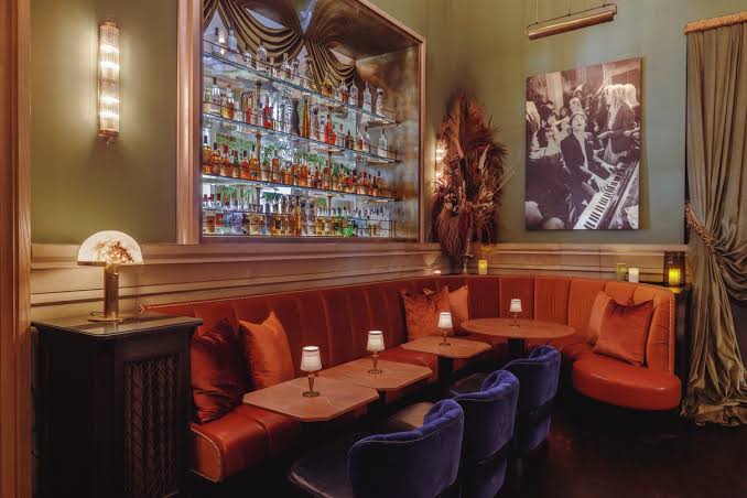 Grand Club Room